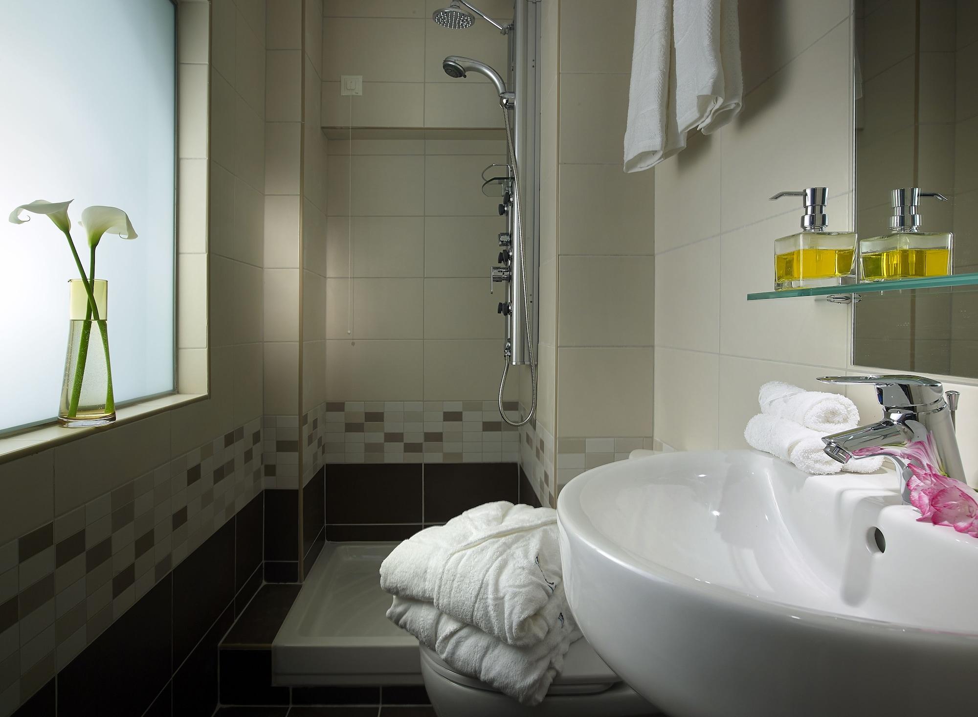 Mistral Bay Hotel 4*