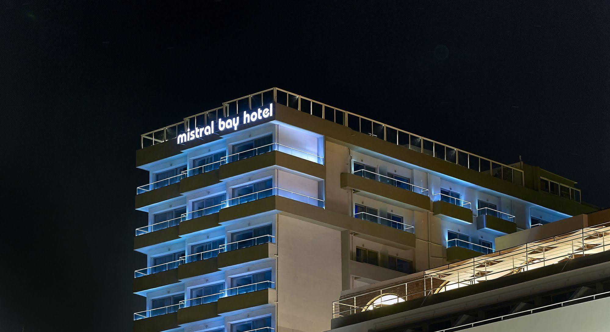 Hotel Mistral Bay 4*